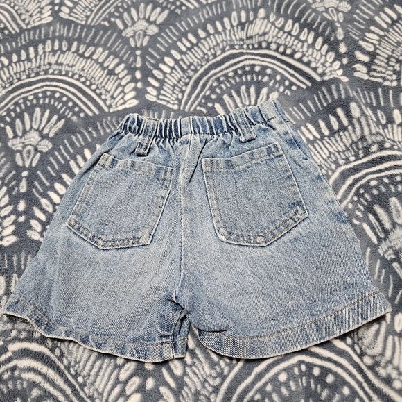 ABC Kids Pooh Bear Demin Shorts - Picture 2 of 9